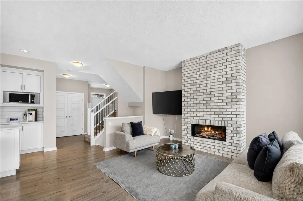 195 Mahogany Passage SE Calgary AB T3M 2J7