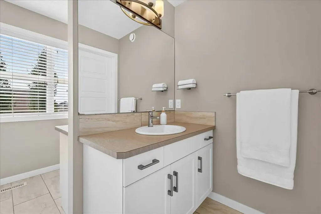 195 Mahogany Passage SE Calgary AB T3M 2J7