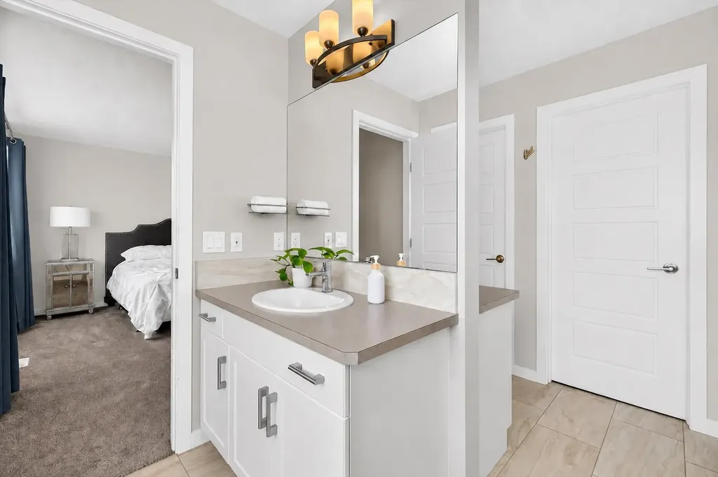 195 Mahogany Passage SE Calgary AB T3M 2J7