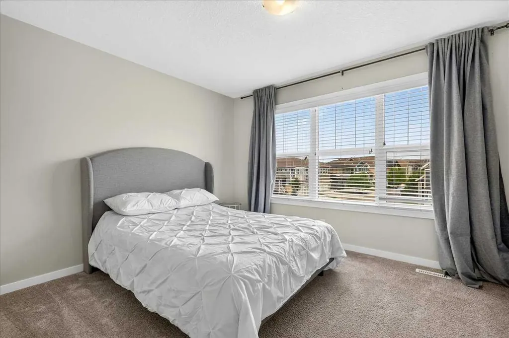 195 Mahogany Passage SE Calgary AB T3M 2J7
