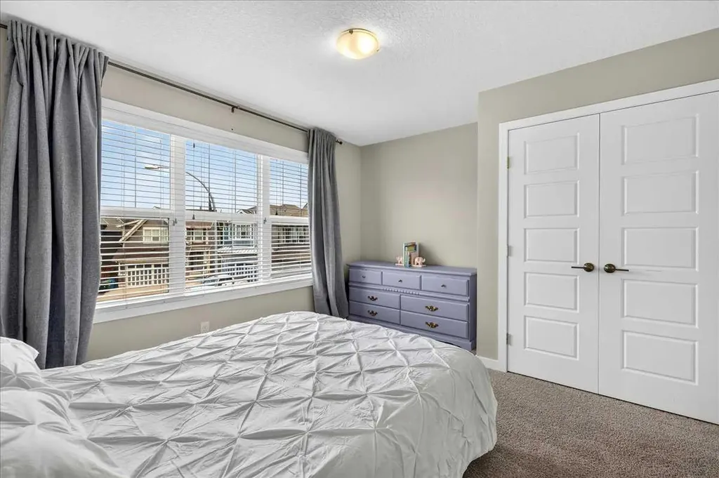 195 Mahogany Passage SE Calgary AB T3M 2J7