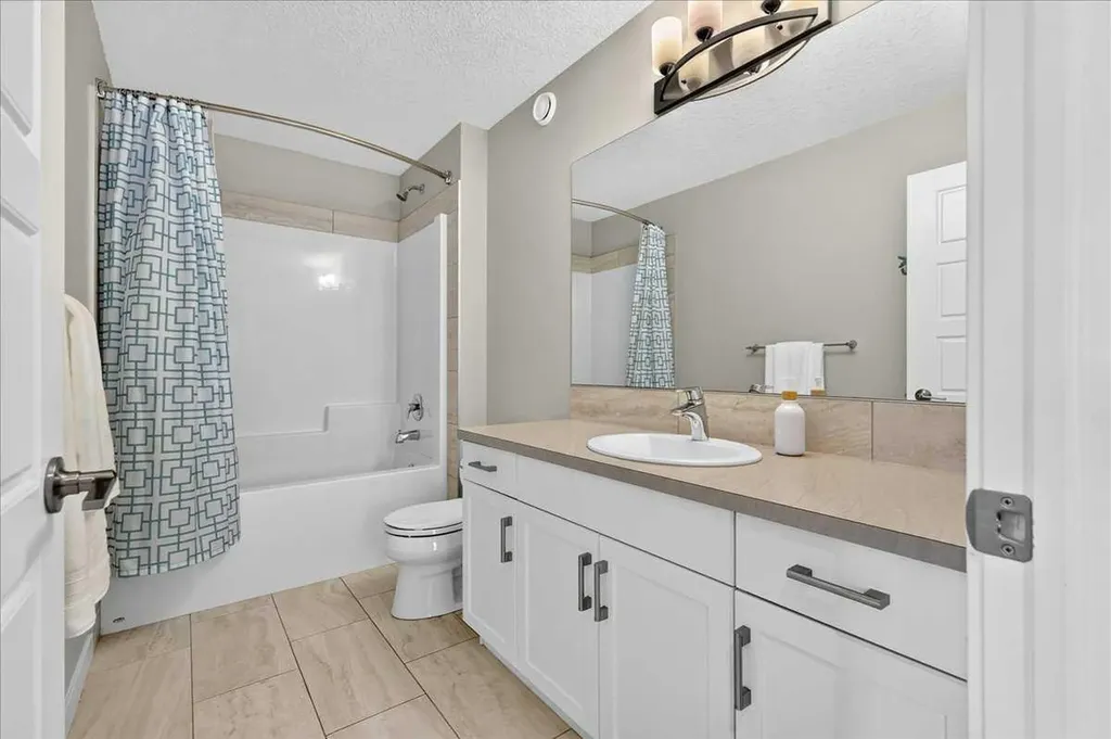 195 Mahogany Passage SE Calgary AB T3M 2J7