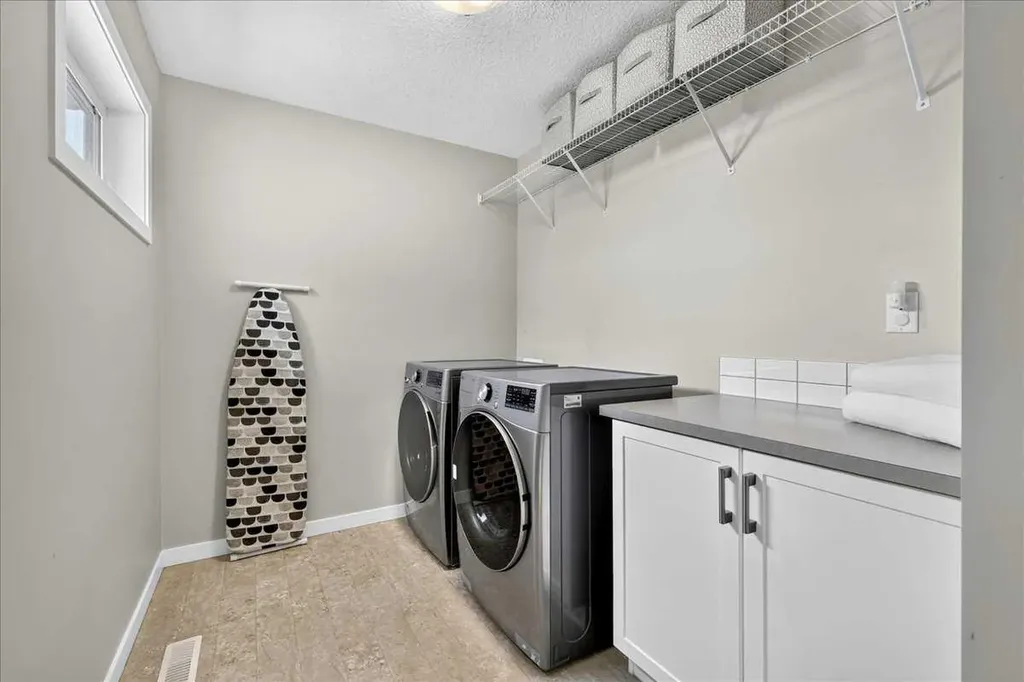 195 Mahogany Passage SE Calgary AB T3M 2J7