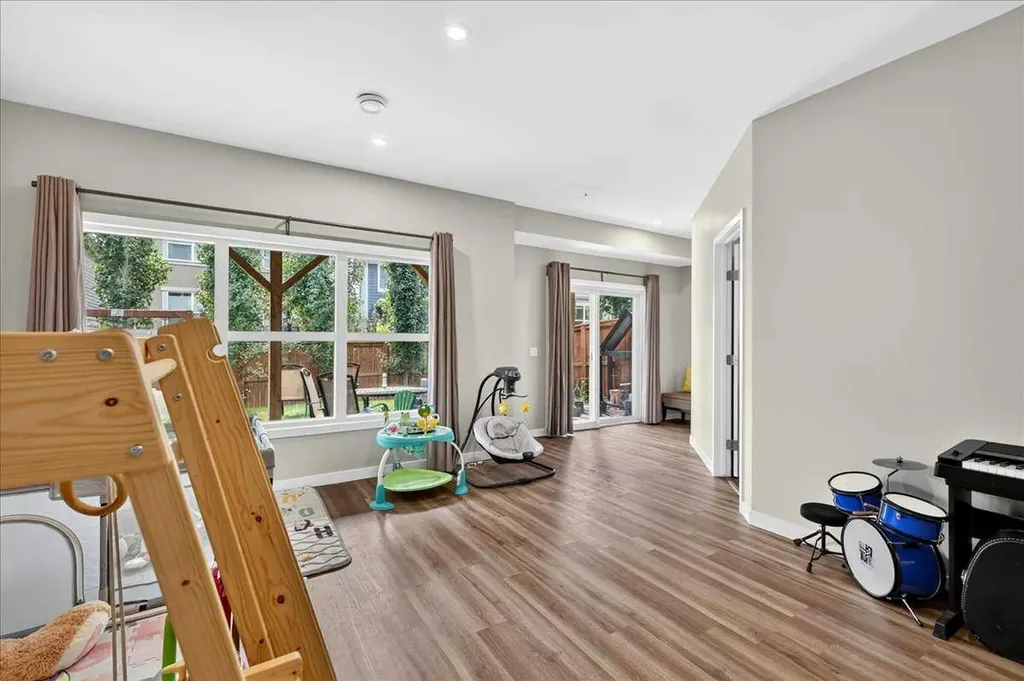 195 Mahogany Passage SE Calgary AB T3M 2J7