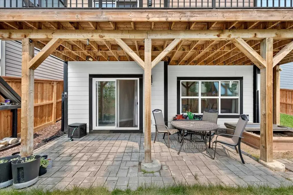 195 Mahogany Passage SE Calgary AB T3M 2J7