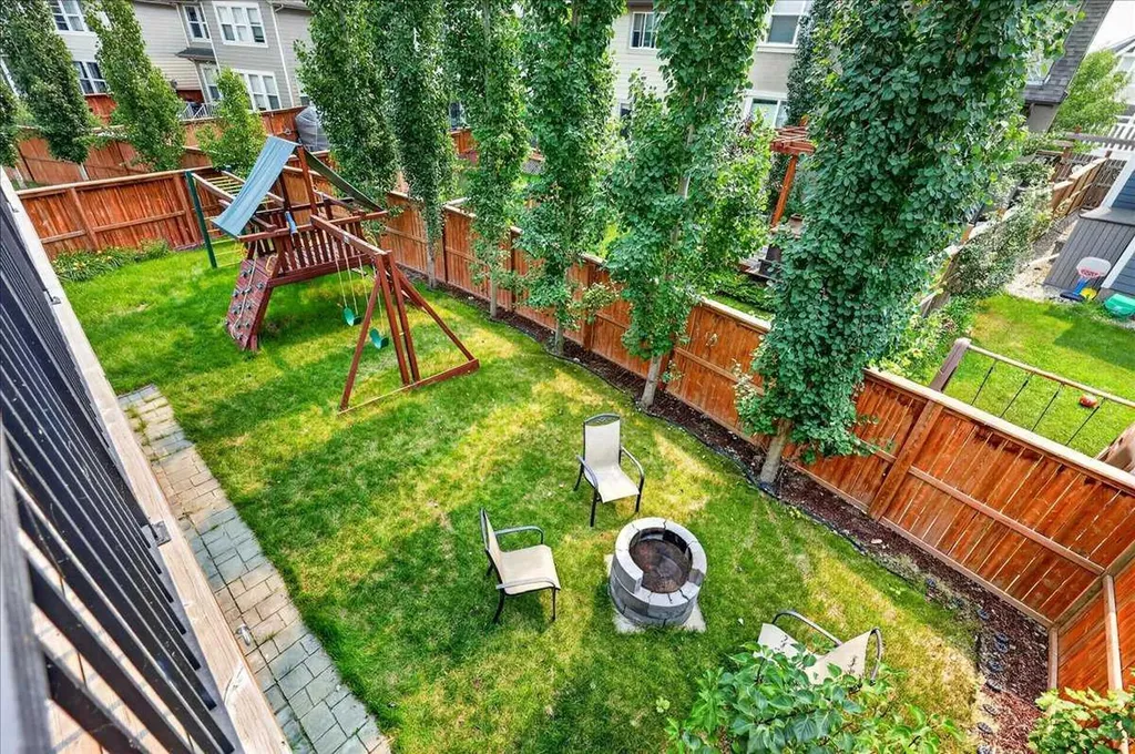 195 Mahogany Passage SE Calgary AB T3M 2J7