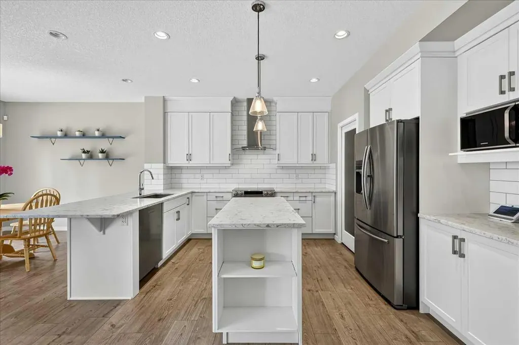 195 Mahogany Passage SE Calgary AB T3M 2J7