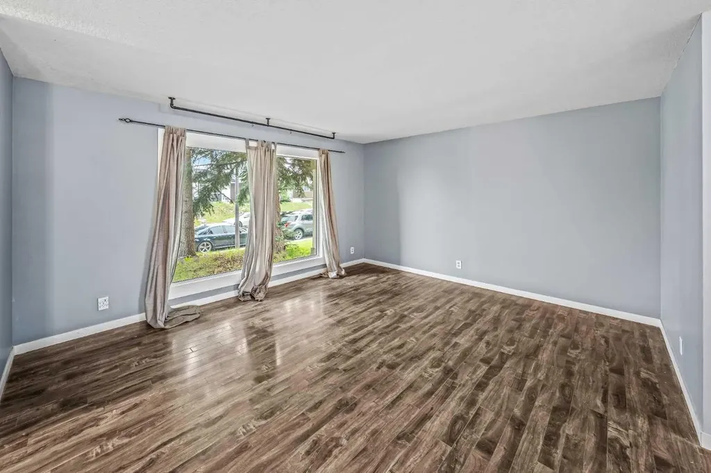 227 Manora Crescent NE Calgary AB T2A4S4