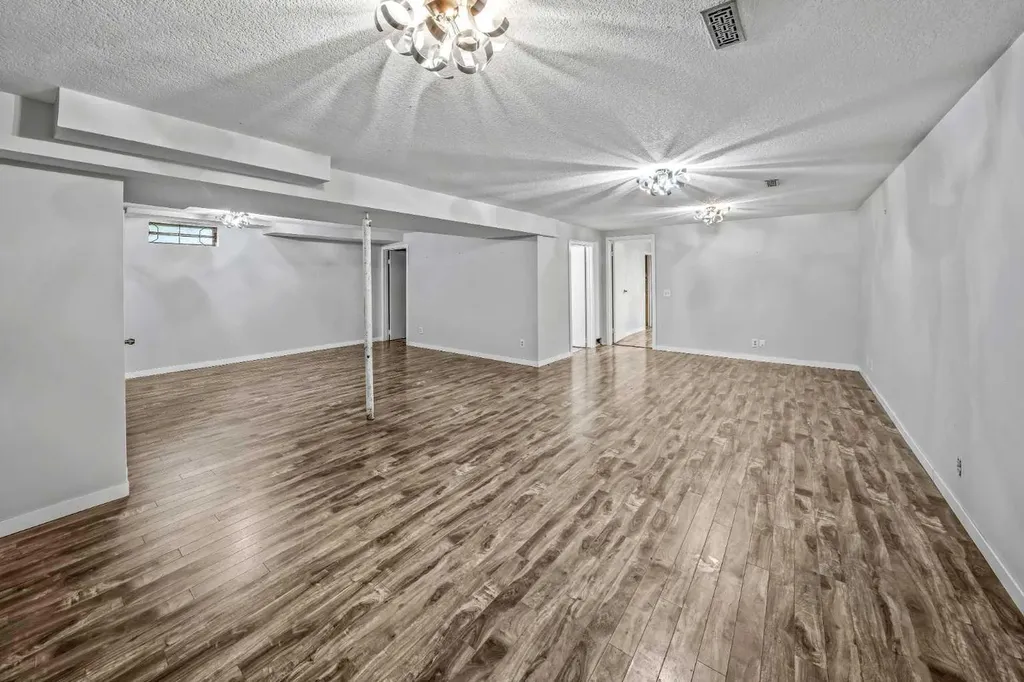 227 Manora Crescent NE Calgary AB T2A4S4
