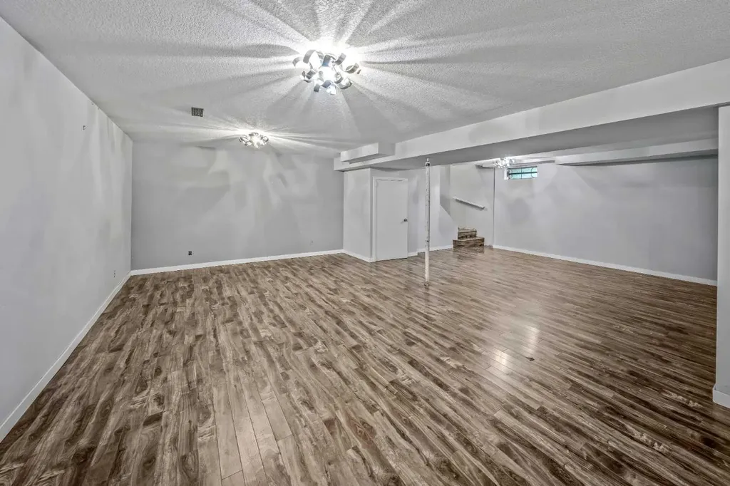 227 Manora Crescent NE Calgary AB T2A4S4