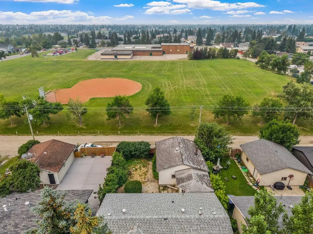 227 Manora Crescent NE Calgary AB T2A4S4
