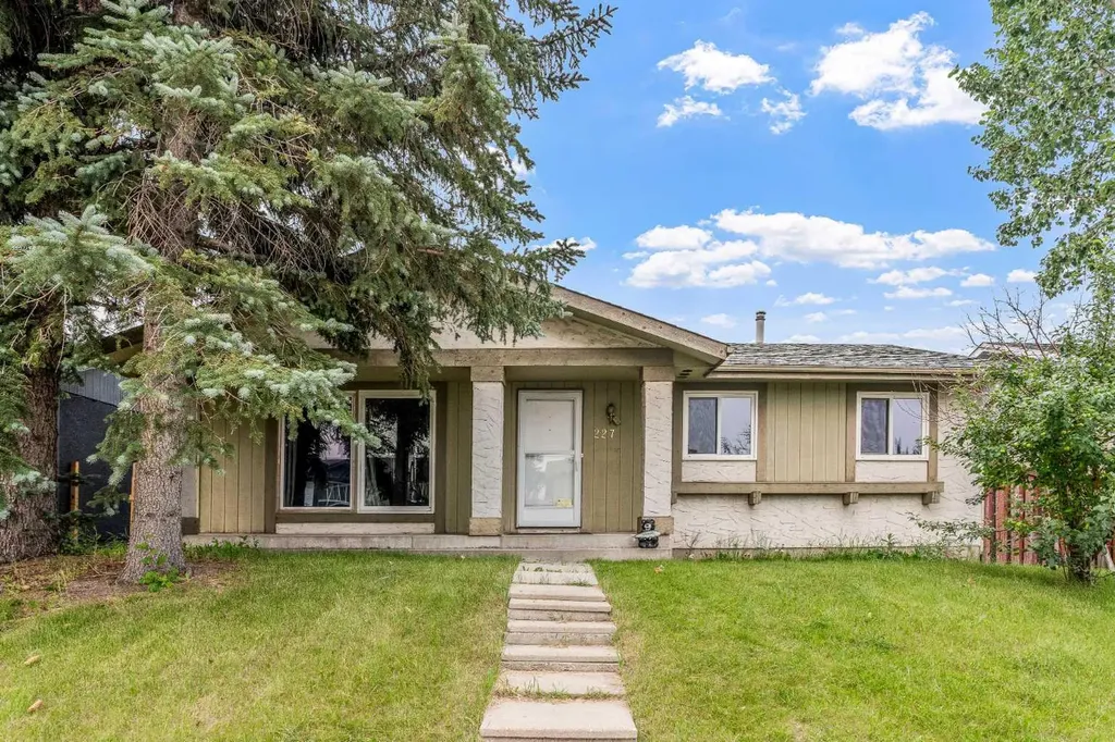227 Manora Crescent NE Calgary AB T2A4S4
