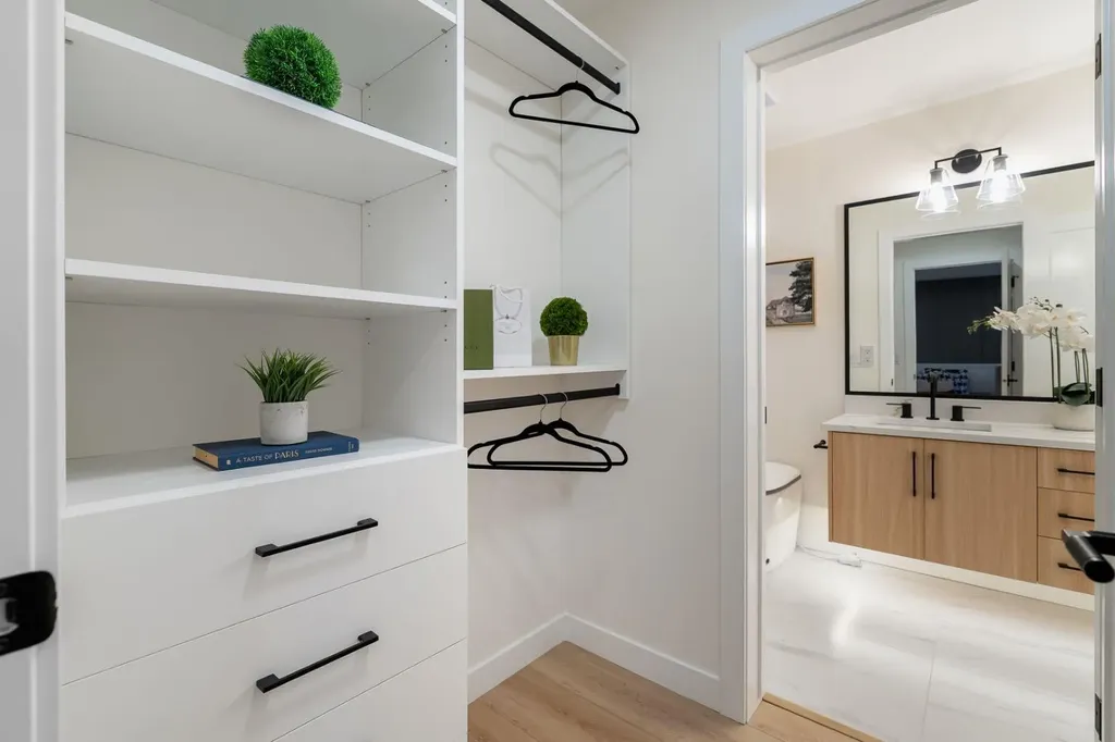 44 Fraser Road SE Calgary AB T2H1E3