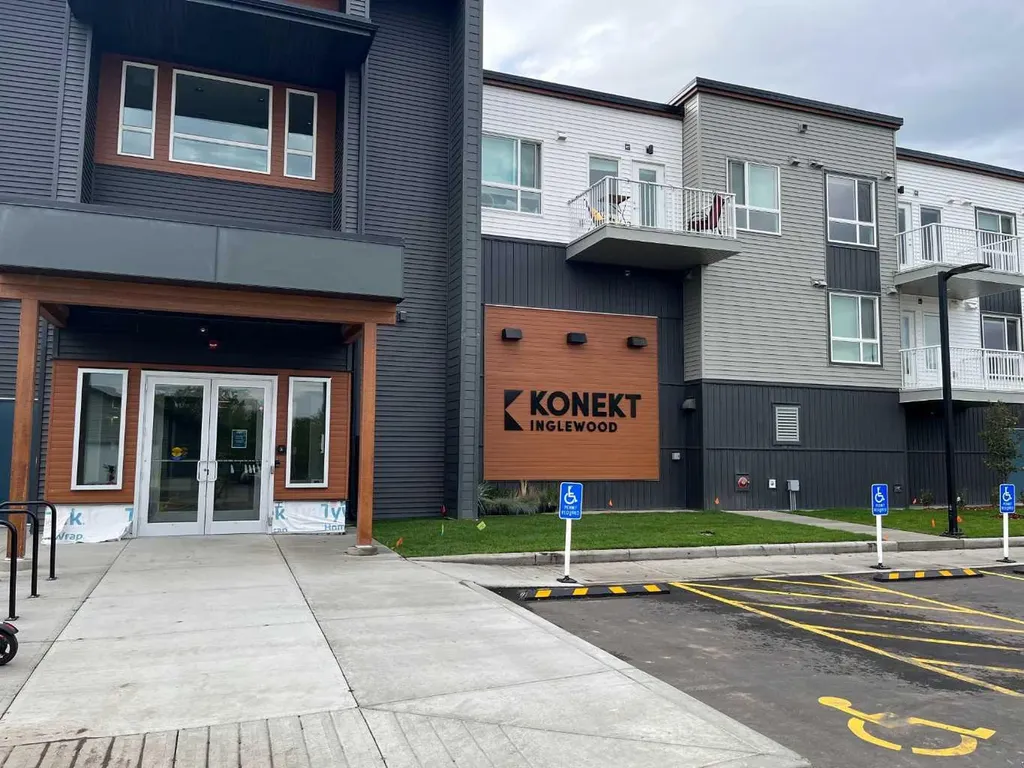 1605 17 Street SE Calgary AB T2G2L7