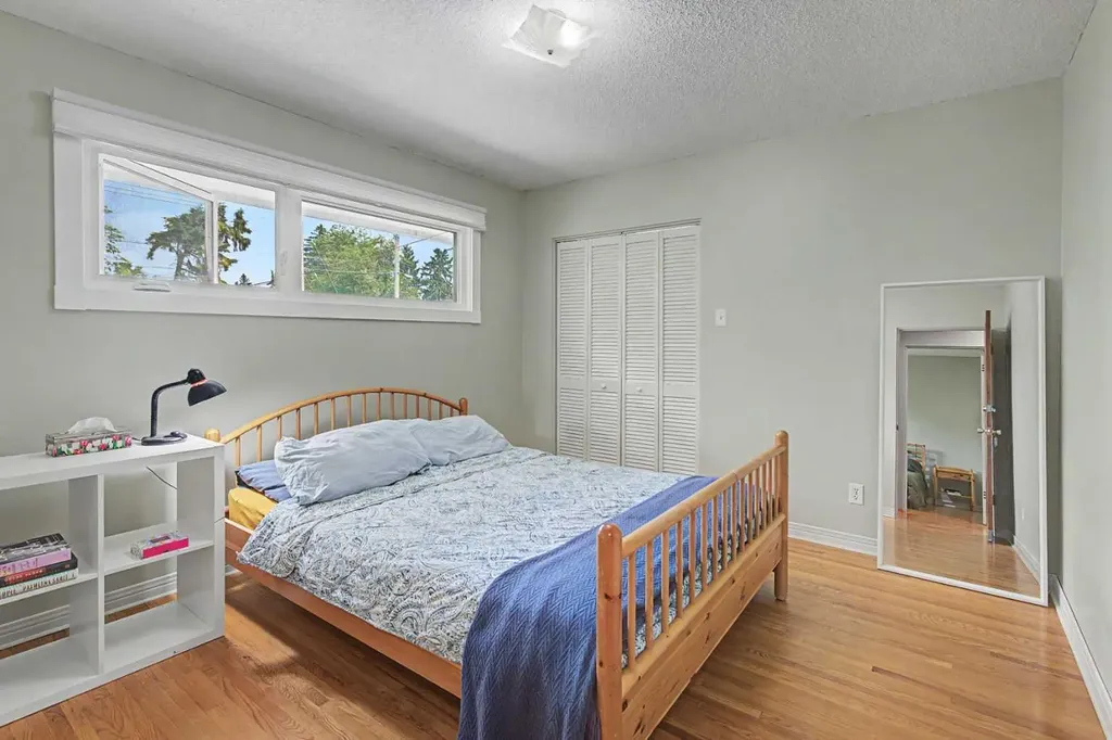 508 99 Avenue SE Calgary AB T2J 0K2