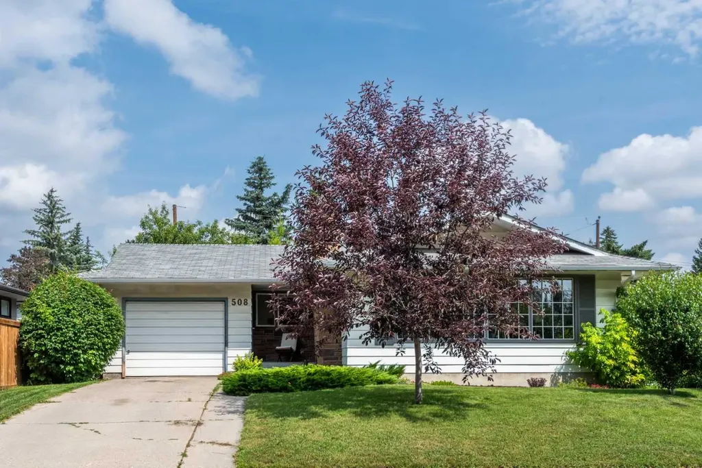 508 99 Avenue SE Calgary AB T2J 0K2