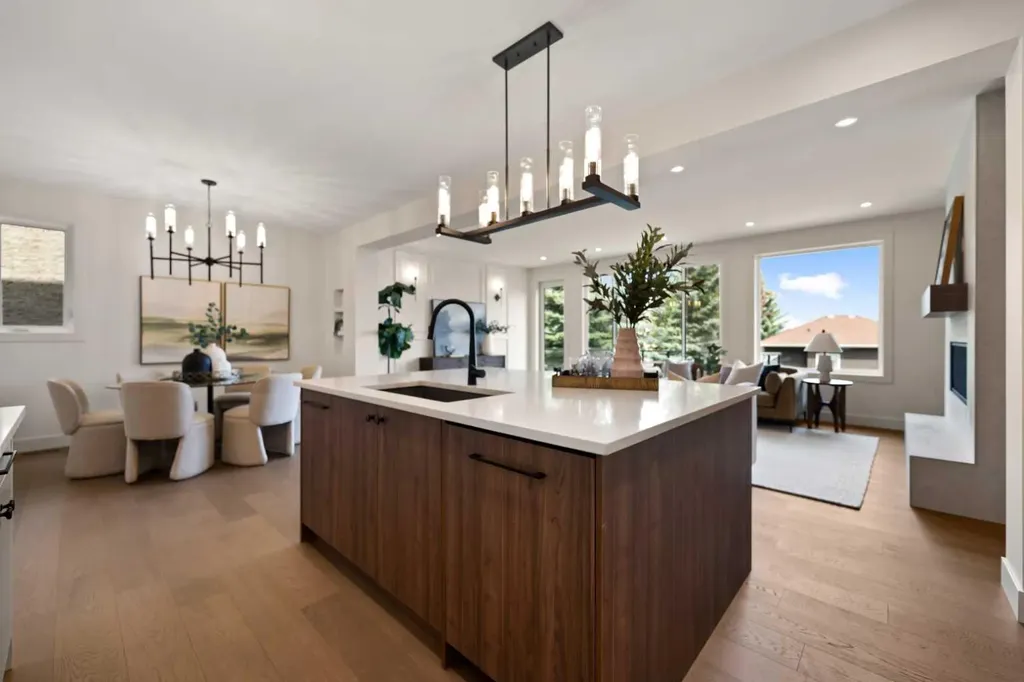 52 Patterson Rise SW Calgary AB T3H2E3
