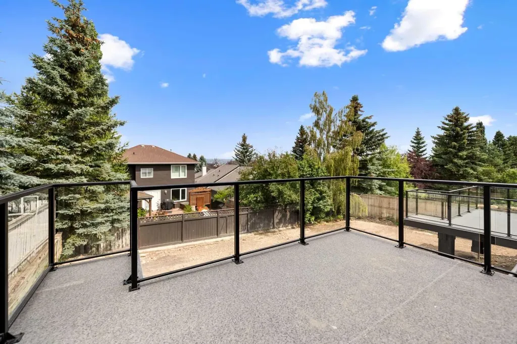 52 Patterson Rise SW Calgary AB T3H2E3