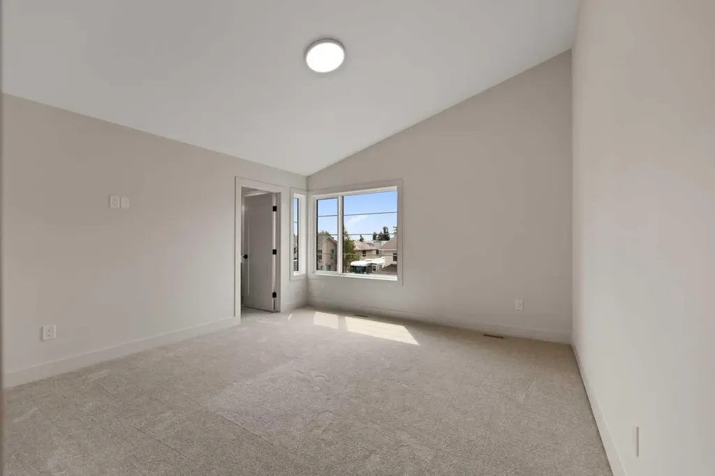 52 Patterson Rise SW Calgary AB T3H2E3
