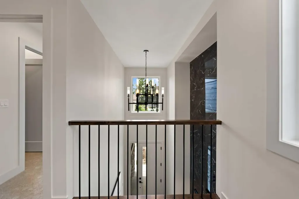 52 Patterson Rise SW Calgary AB T3H2E3