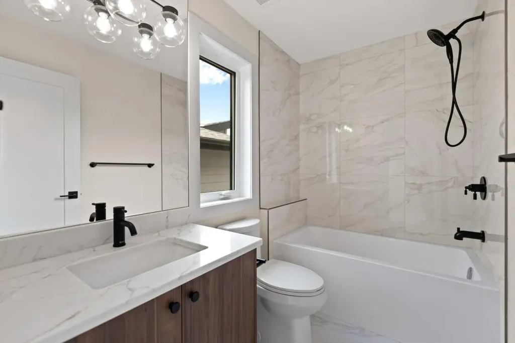 52 Patterson Rise SW Calgary AB T3H2E3