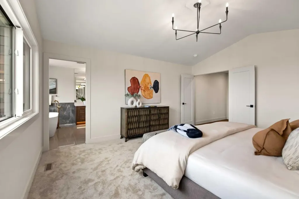 52 Patterson Rise SW Calgary AB T3H2E3