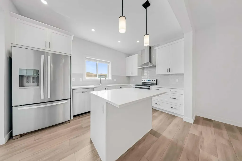 834 Bayview Terrace SW Airdrie AB T4B5M5