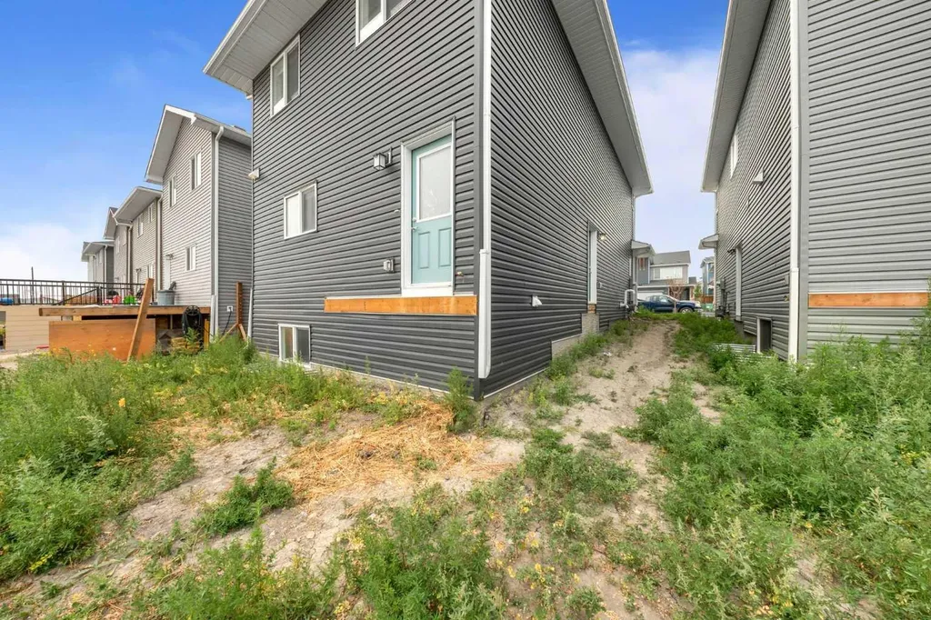 834 Bayview Terrace SW Airdrie AB T4B5M5