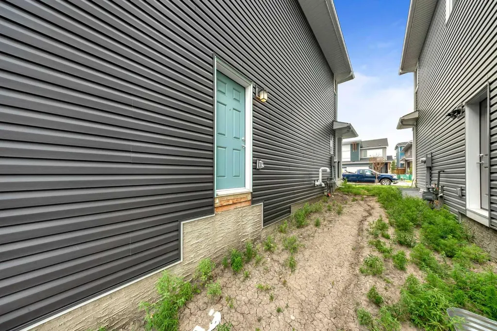 834 Bayview Terrace SW Airdrie AB T4B5M5