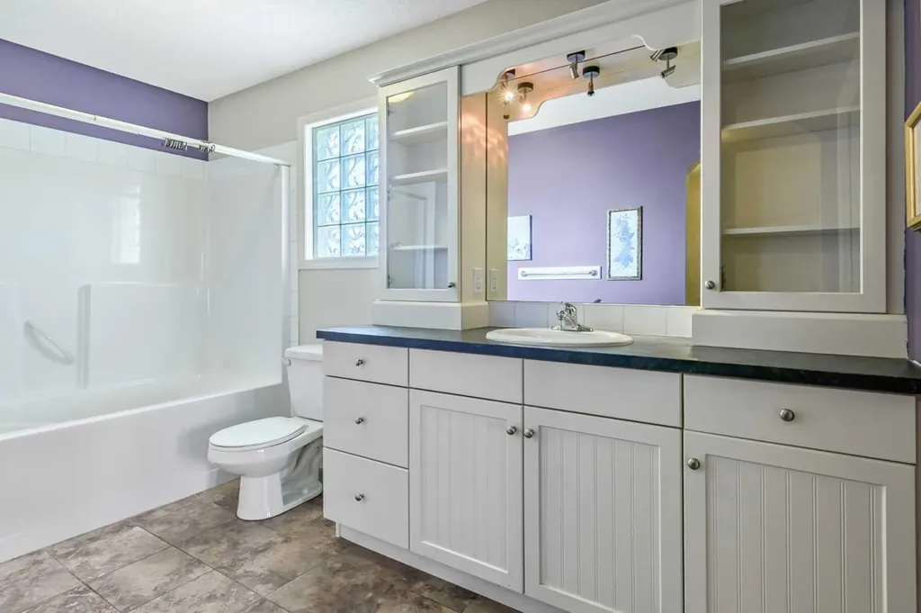 443 Riverside Green NW High River AB T1V 2B6