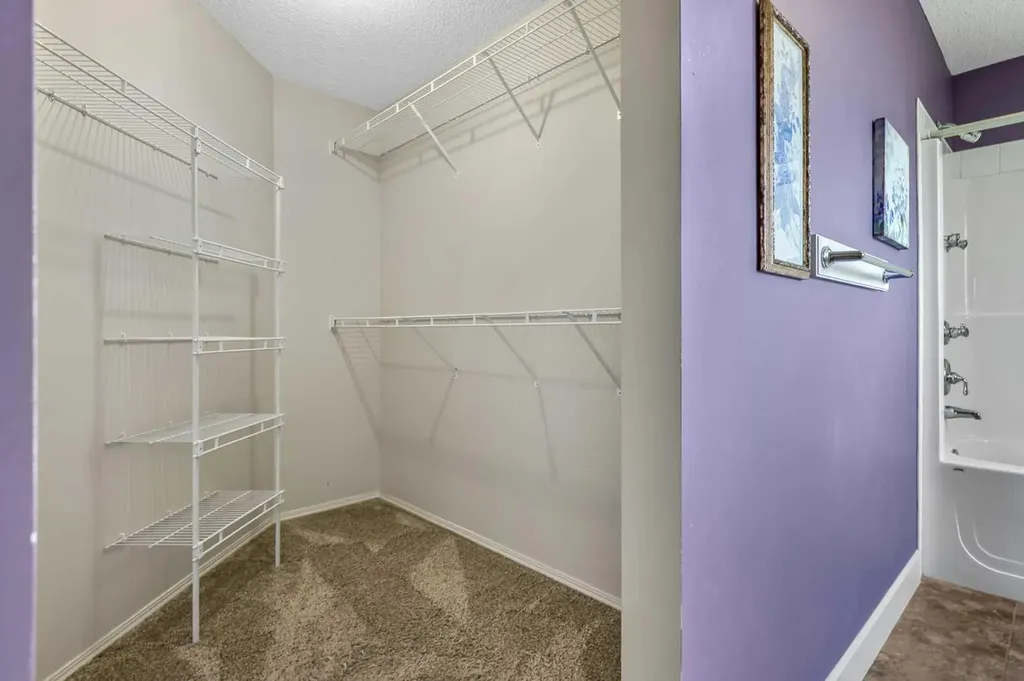 443 Riverside Green NW High River AB T1V 2B6