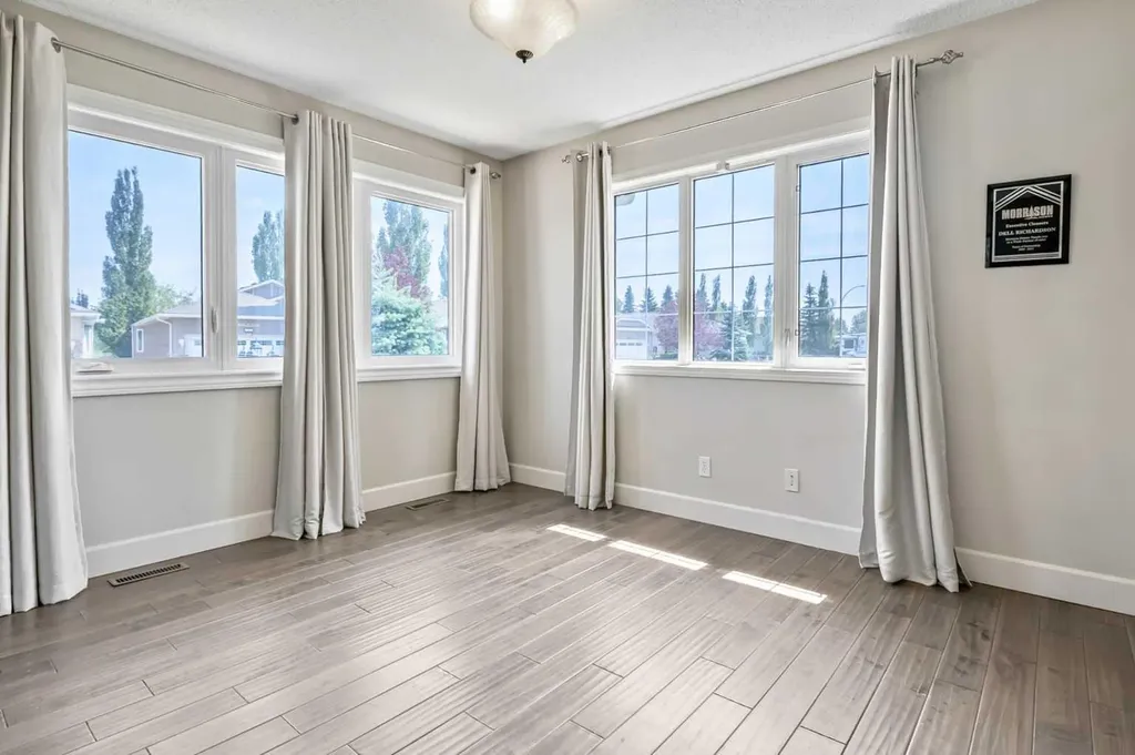 443 Riverside Green NW High River AB T1V 2B6