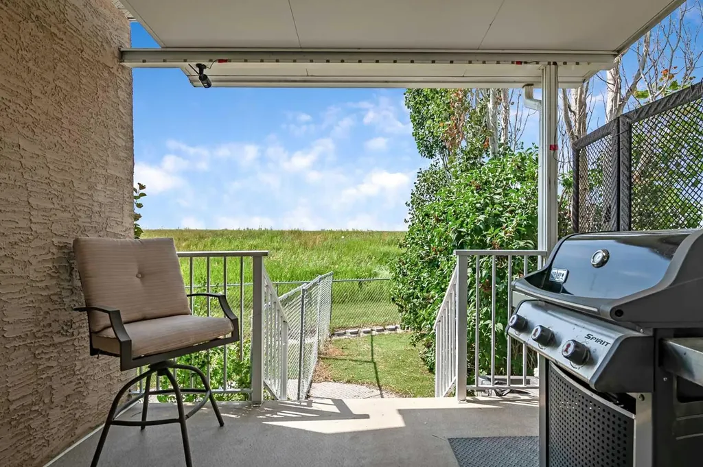 443 Riverside Green NW High River AB T1V 2B6