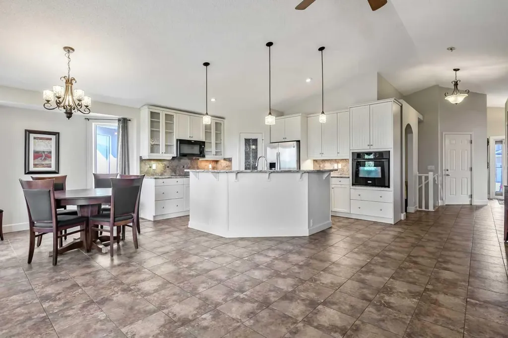 443 Riverside Green NW High River AB T1V 2B6