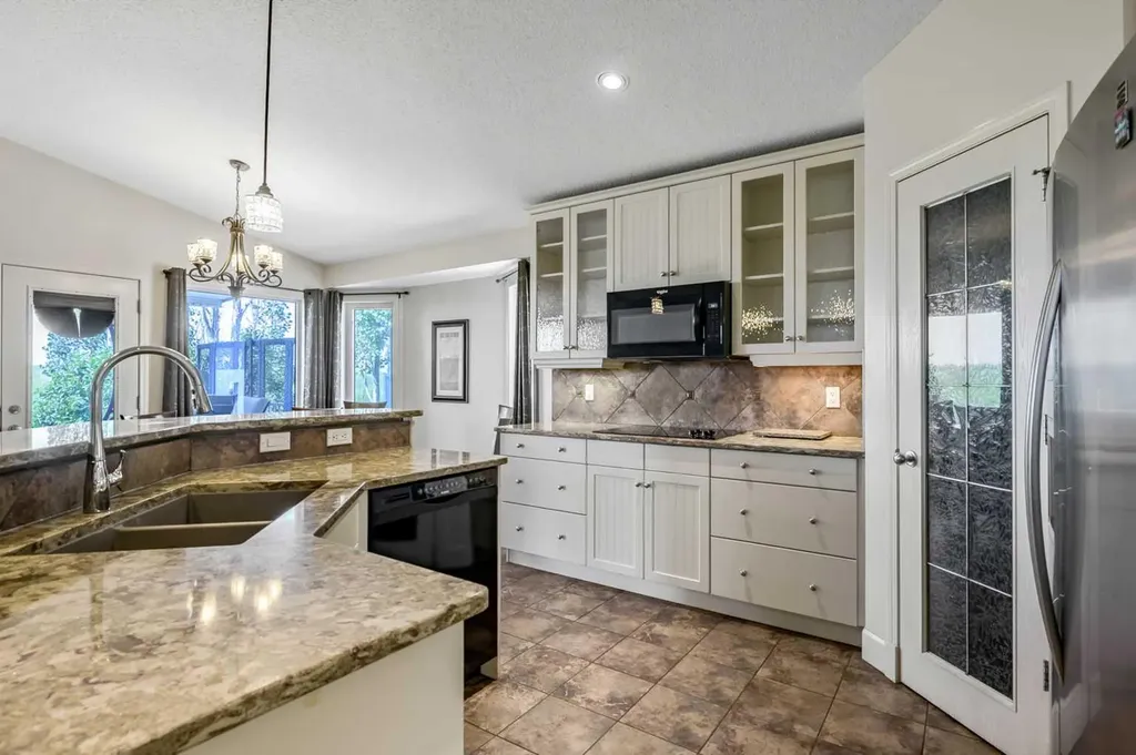 443 Riverside Green NW High River AB T1V 2B6