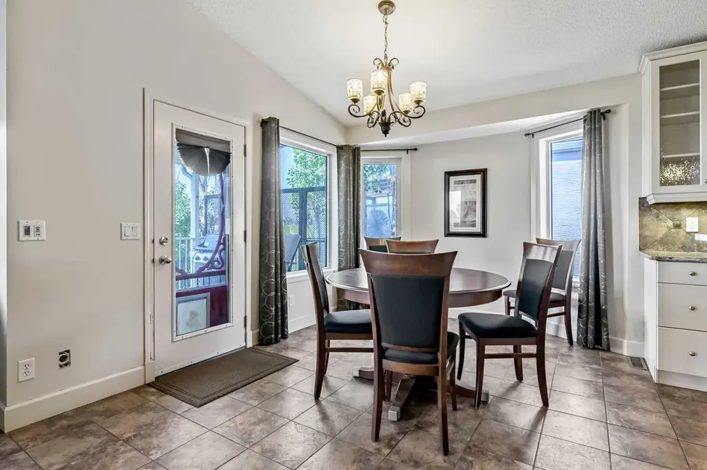 443 Riverside Green NW High River AB T1V 2B6
