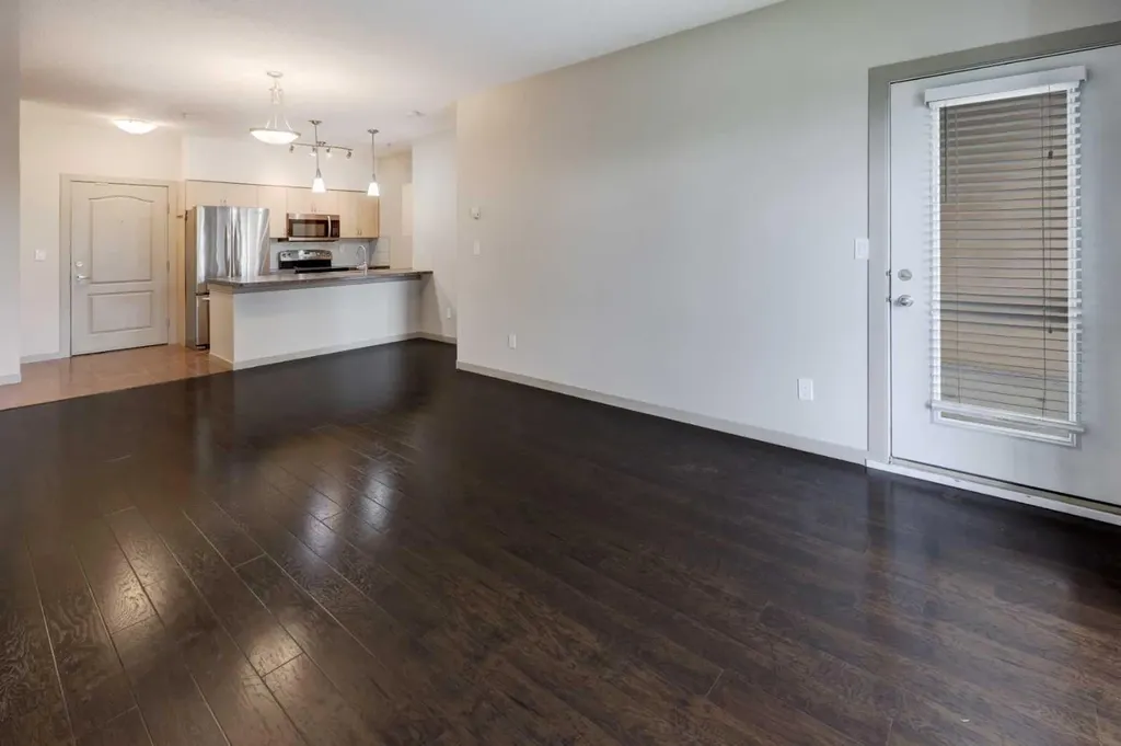 604 East Lake Boulevard NE Airdrie AB T4A 0G5