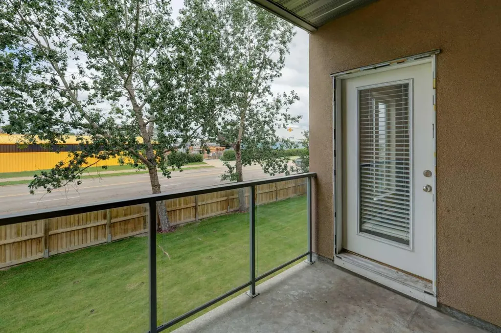604 East Lake Boulevard NE Airdrie AB T4A 0G5