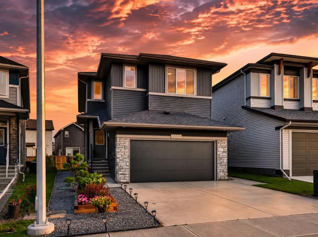 43 Hotchkiss Row SE Calgary AB T3S 0J5