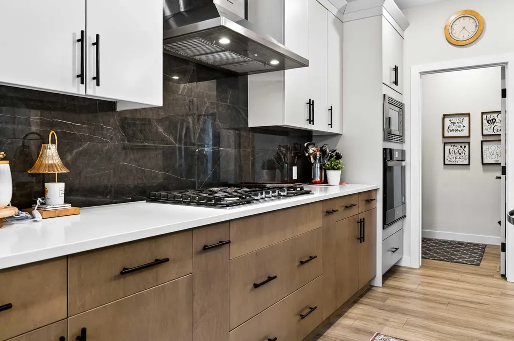 43 Hotchkiss Row SE Calgary AB T3S 0J5
