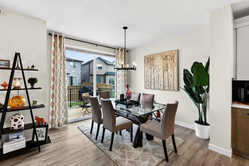 43 Hotchkiss Row SE Calgary AB T3S 0J5