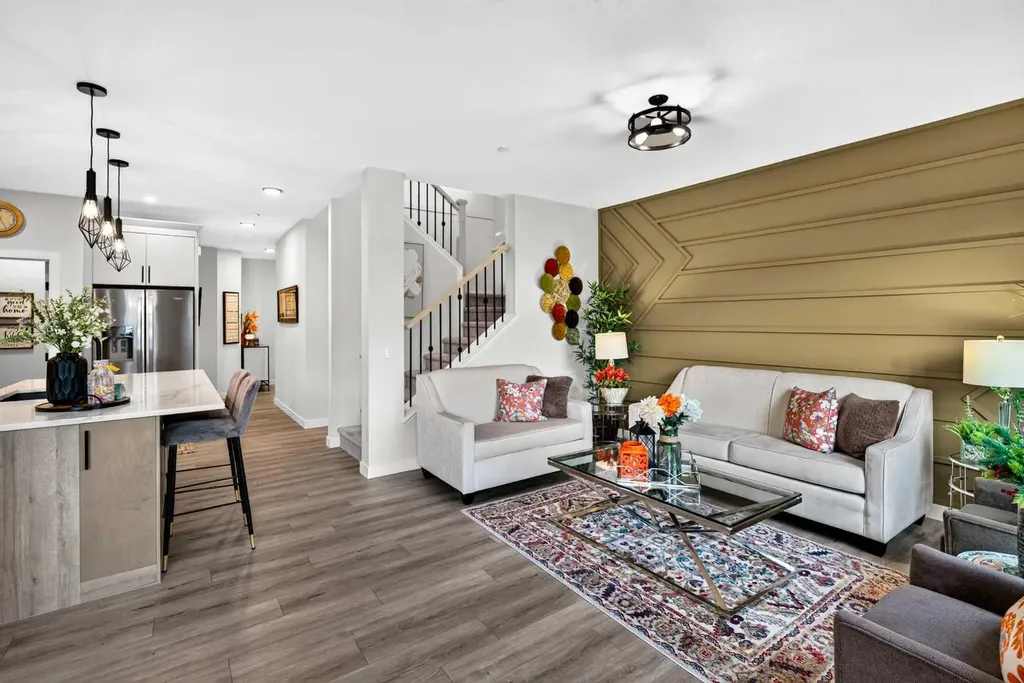 43 Hotchkiss Row SE Calgary AB T3S 0J5
