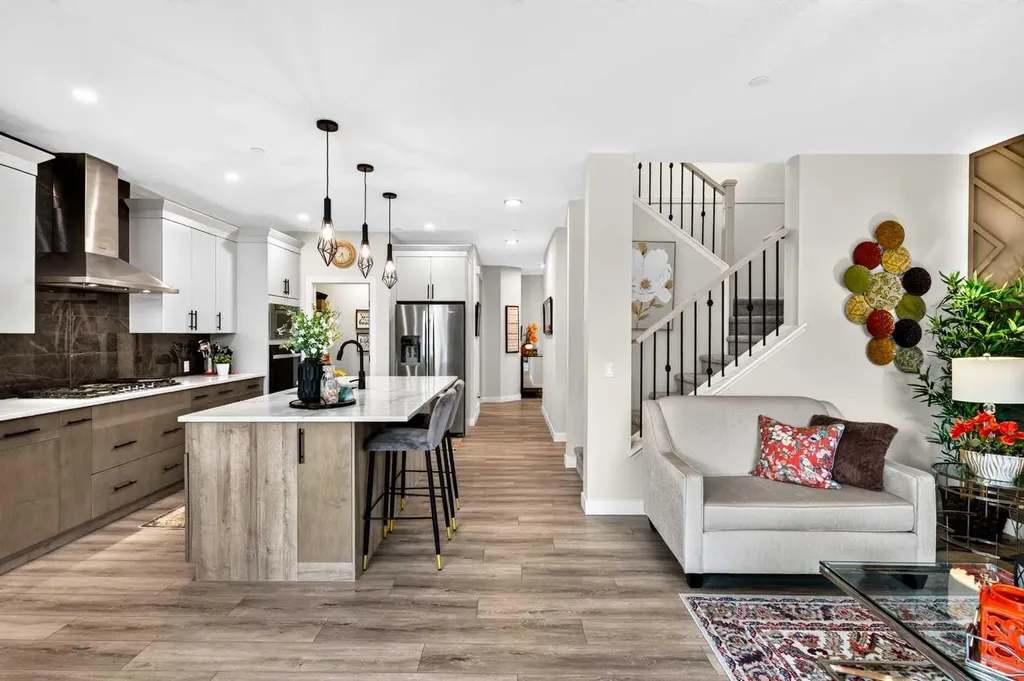 43 Hotchkiss Row SE Calgary AB T3S 0J5