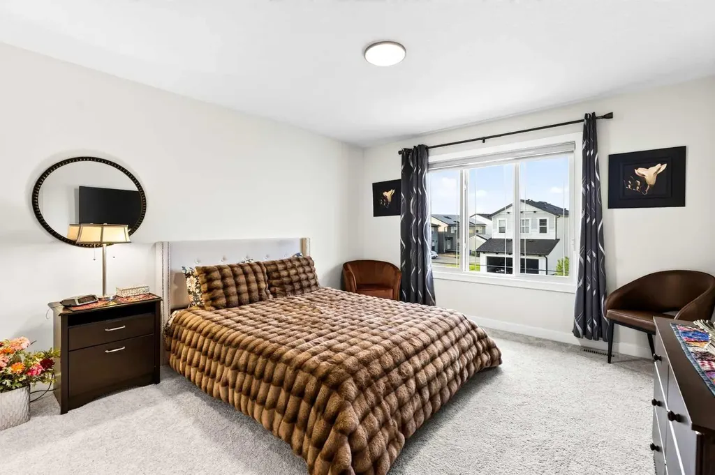 43 Hotchkiss Row SE Calgary AB T3S 0J5