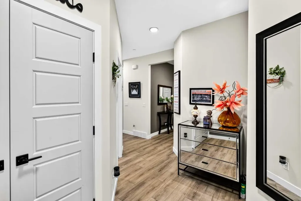43 Hotchkiss Row SE Calgary AB T3S 0J5
