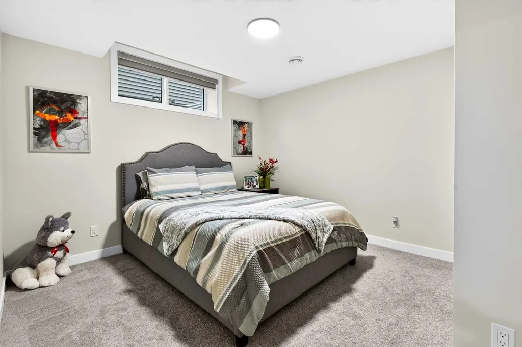43 Hotchkiss Row SE Calgary AB T3S 0J5