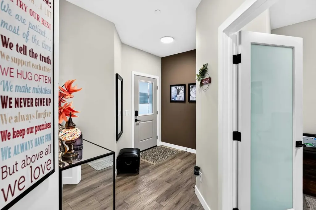 43 Hotchkiss Row SE Calgary AB T3S 0J5
