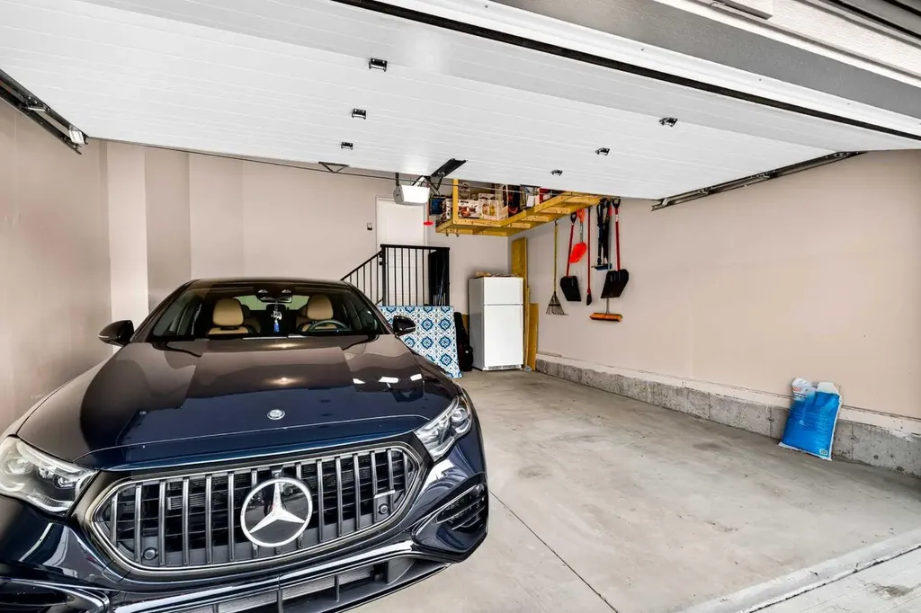 43 Hotchkiss Row SE Calgary AB T3S 0J5