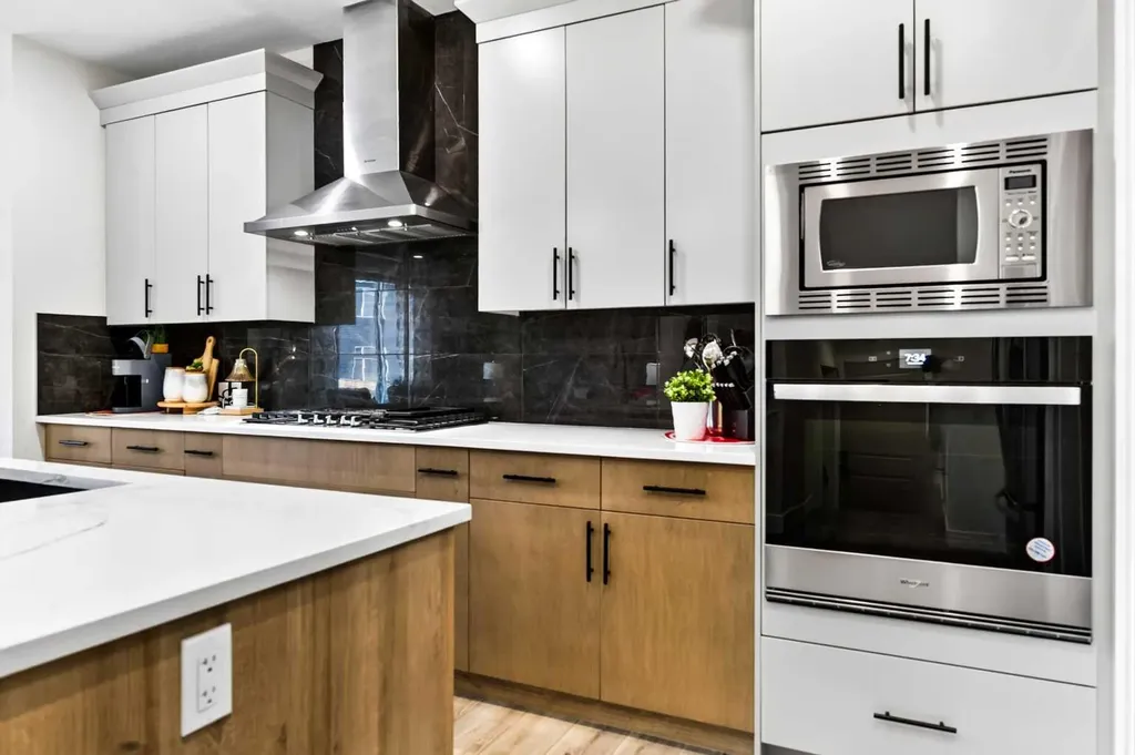 43 Hotchkiss Row SE Calgary AB T3S 0J5