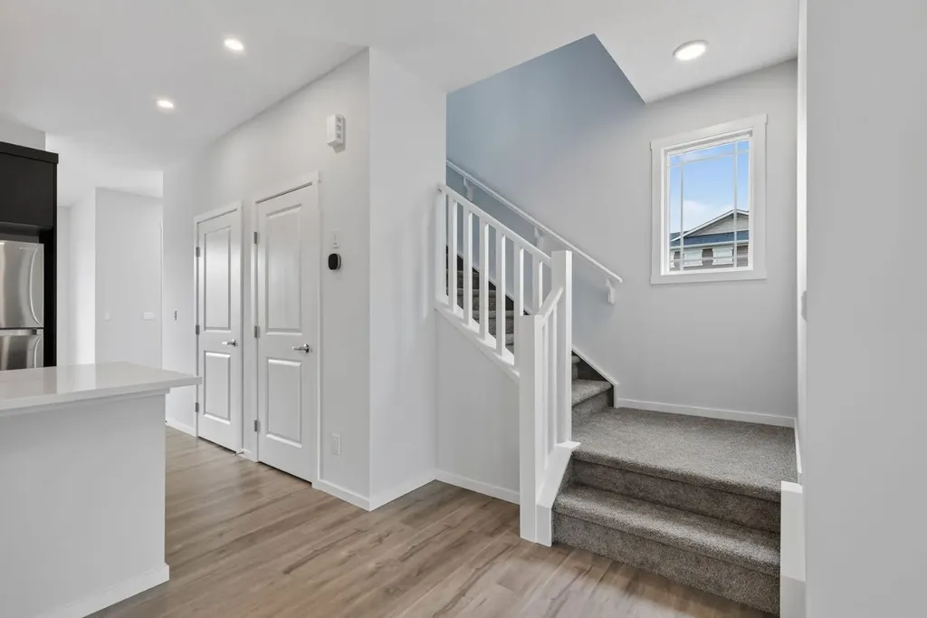 2056 Carrington Boulevard NW Calgary AB T3P 2M8